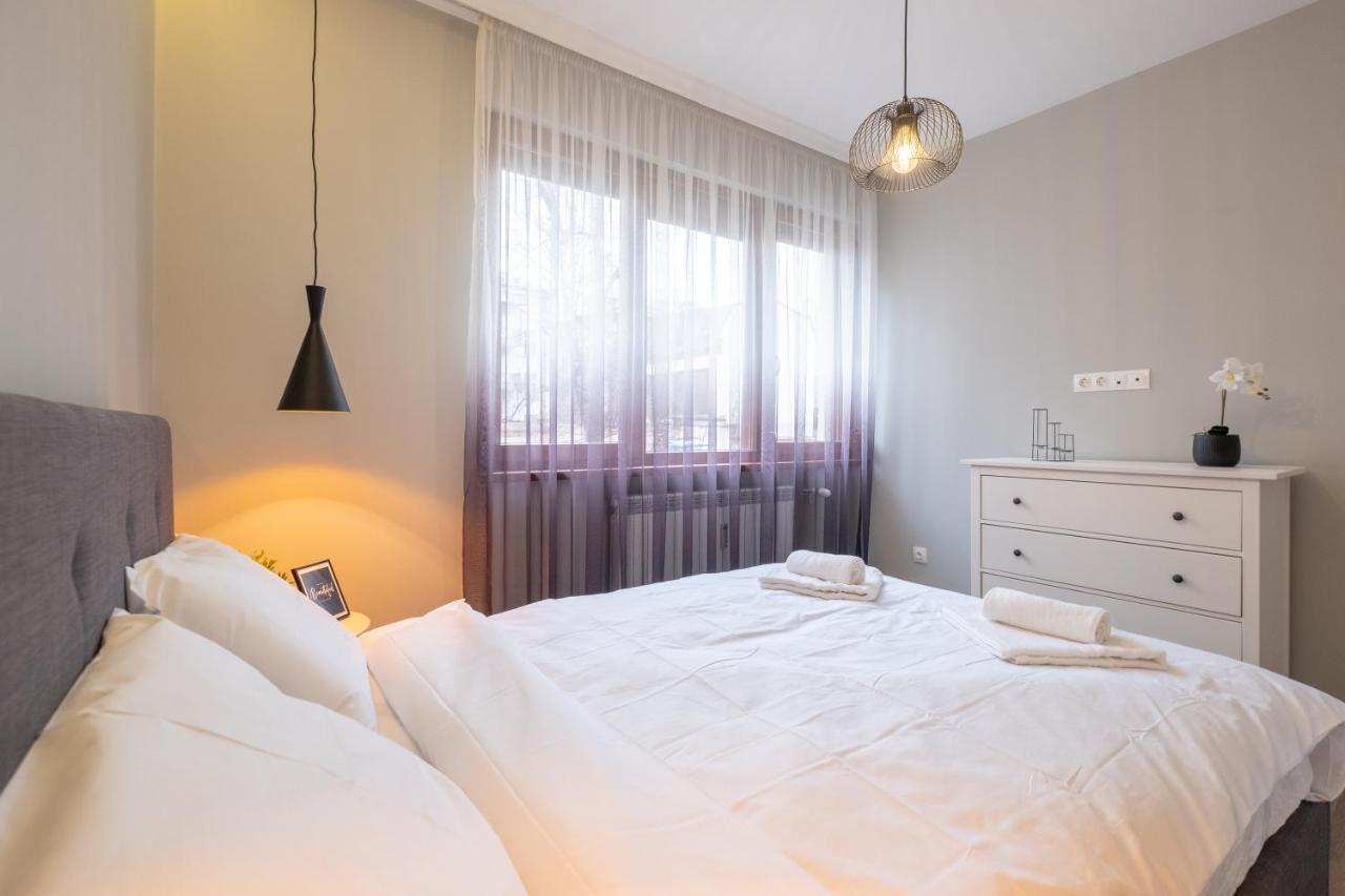 Designer & Cozy 2Bd Flat With A Parking In The City Center By Flat Mаnager София Экстерьер фото